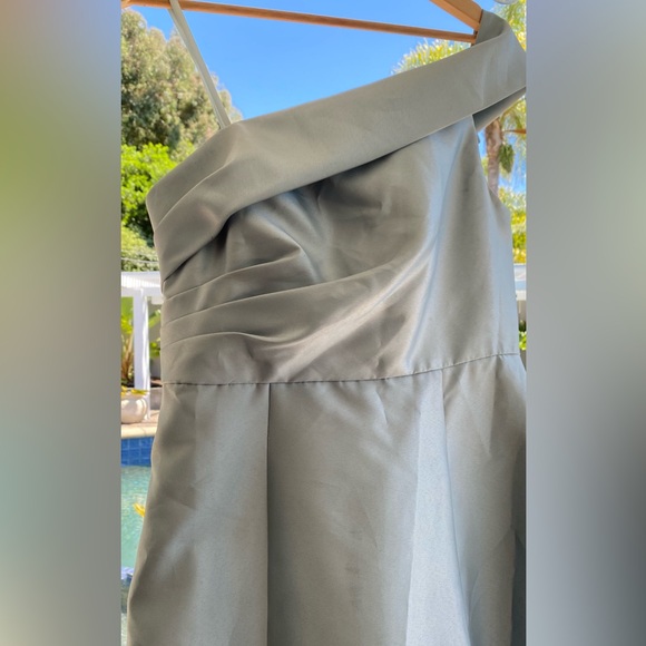 Adrianna Papell Sage 🍃Hi Lo Off Shoulder TEA LENGTH Gown w/ POCKETS - Picture 7 of 12